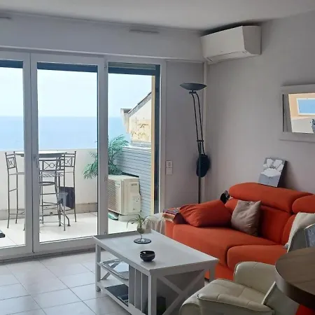Ciel Bleu De - Vue Azur Avec Piscines Et Jardin Канны