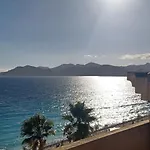 Ciel Bleu De - Vue Azur Avec Piscines Et Jardin