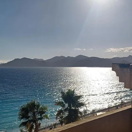Ciel Bleu De - Vue Azur Avec Piscines Et Jardin