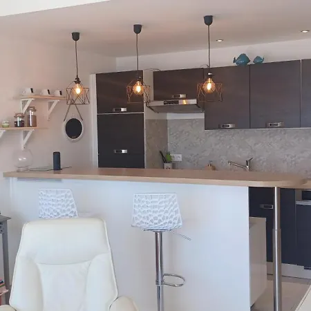 Ciel Bleu De - Vue Azur Avec Piscines Et Jardin Apartment